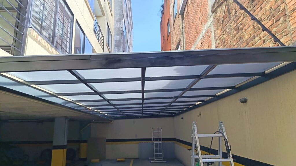 Pérgola flotante